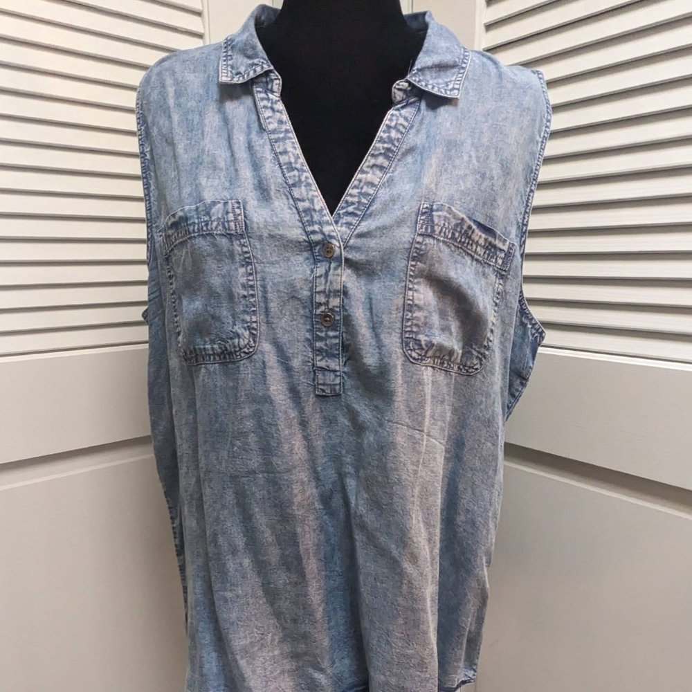 Women's XL Sleeveless Denim Shirt